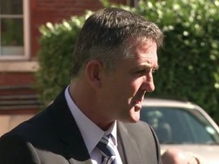 Fabrice Muamba em estado estável, mas crítico