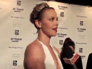 Скачать видео: Charlize Theron Plays Dark Roles Because She's a 'B*tch'