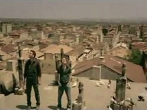 Meltem Cumbul beyaz giyme toz olur hazırlayan serbülent öztürk