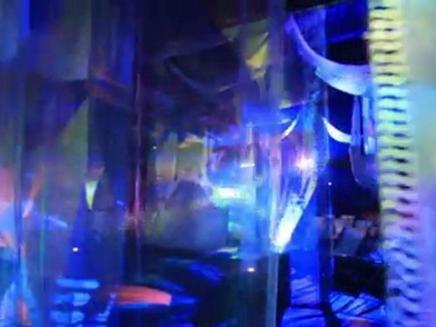 Levitation Luis Pasina Theatre de Verre performance installation