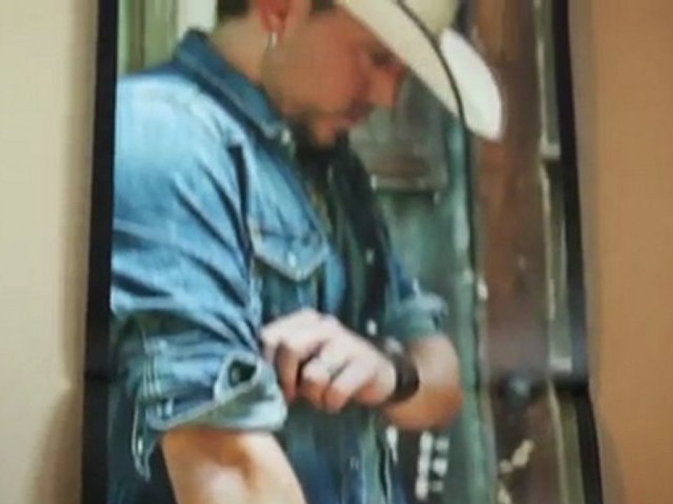 Vote for Jason Aldean in the ACM's Entertainer of the year!