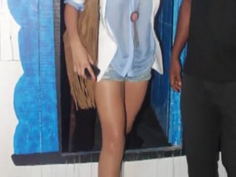 Deepika Padukone Flaunts Her LEGS in SHORTS!