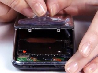 How to fix a smashed iPhone screen