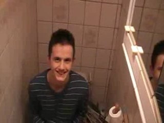 Parodie - Caca chez paul