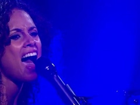 Alicia Keys - No One (Piano & I: AOL Sessions 1)