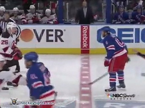 Άγριο ξύλο σε αγώνα χόκεϊ επί πάγου