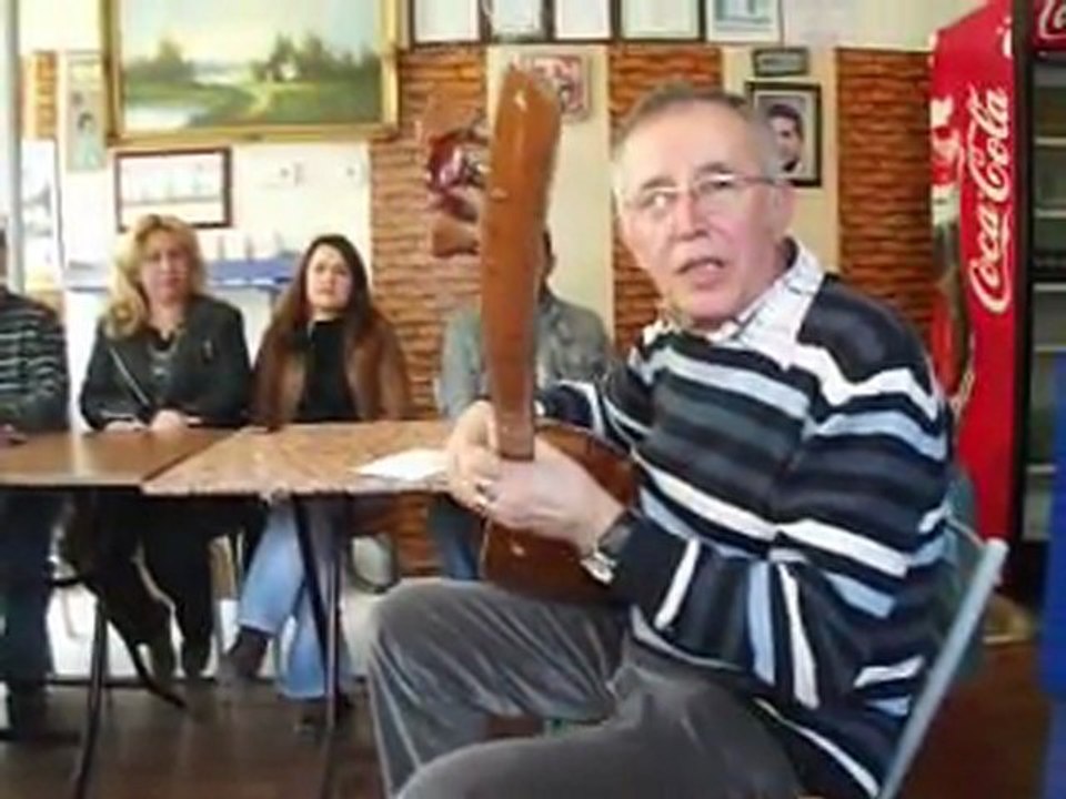 Zülüf Dökülmüş Yüze...