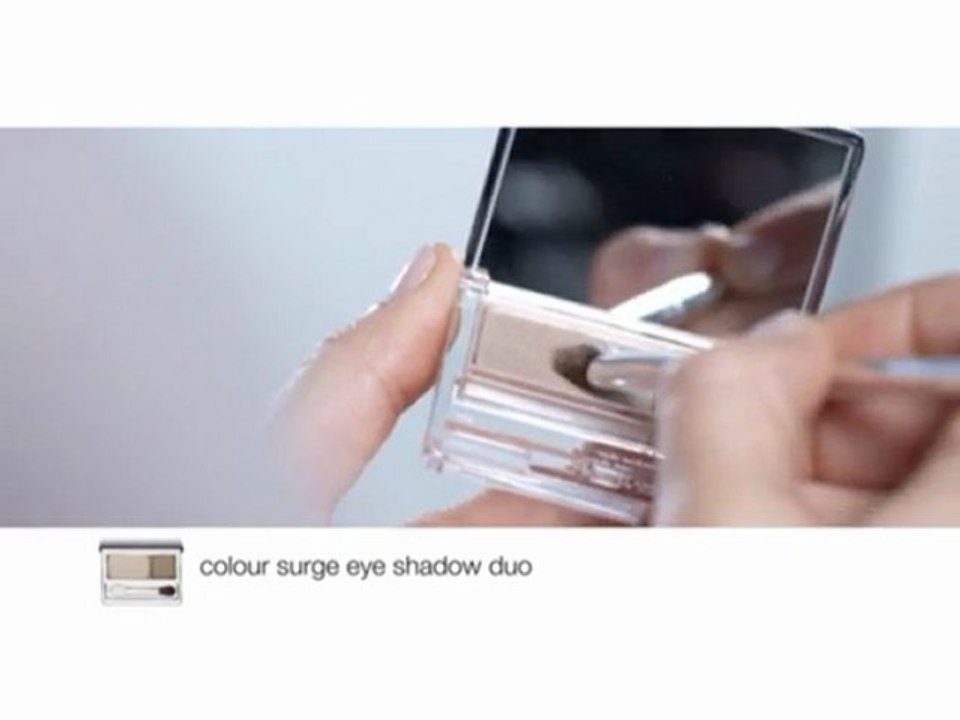 Applying Smokey Eye Makeup with Clinique - Jenna Menard Skincare Tips