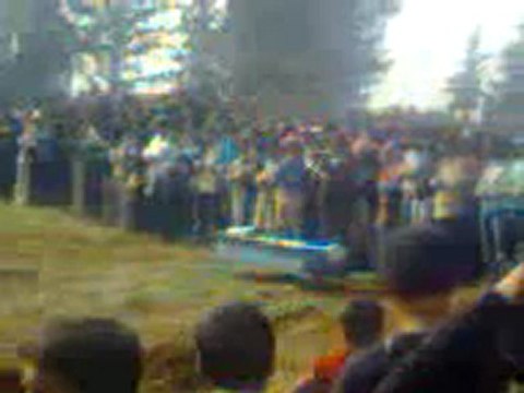 فري برس درعا المزيريب صلاة الجنازة على روح الشهيد طعمة ابو سيف 20 3 2012