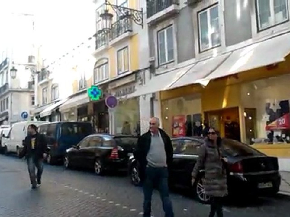 Um passeio pelo Chiado na baixa de Lisboa