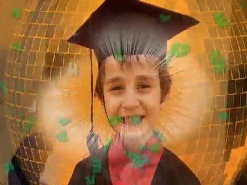 İpekböceği Anaokulu 2010-2011 Müsamere Dün Bugün Yarın Slaytı (Profesör Adımlar)