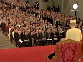 Queen addresses UK parliament to mark 60-year reign