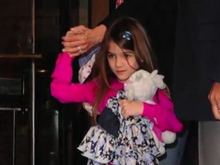 Suri Cruise Doesn't Want Her Picture Taken