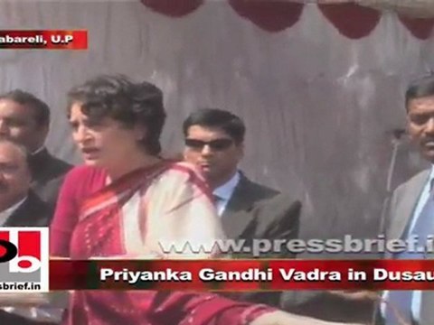 Priyanka Gandhi Vadra in Dusauti (Raebareli) urges to people to elect Congress candidates