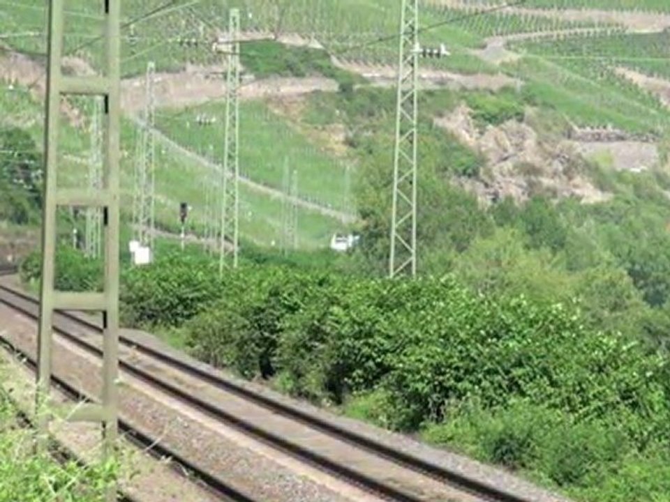 Voith Maxima, Bauzug, V200 mit Rheingold, Dispolok Taurus, 151, 3x 101, 3x 460 bei Filsen am Rhein