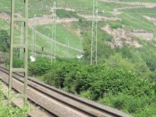 Voith Maxima, Bauzug, V200 mit Rheingold, Dispolok Taurus, 151, 3x 101, 3x 460 bei Filsen am Rhein