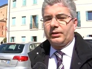 blitz in comune per rubare in posta