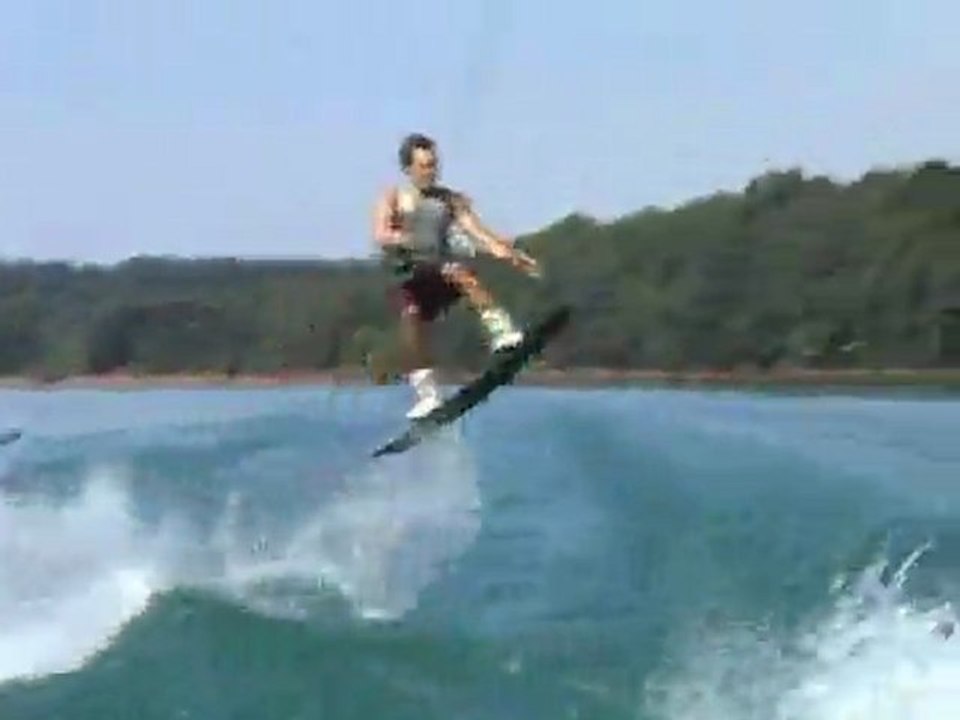 Moomba Mobius LSV Wakes