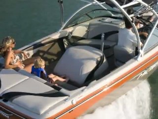 Moomba Mobius LS  Interior Space