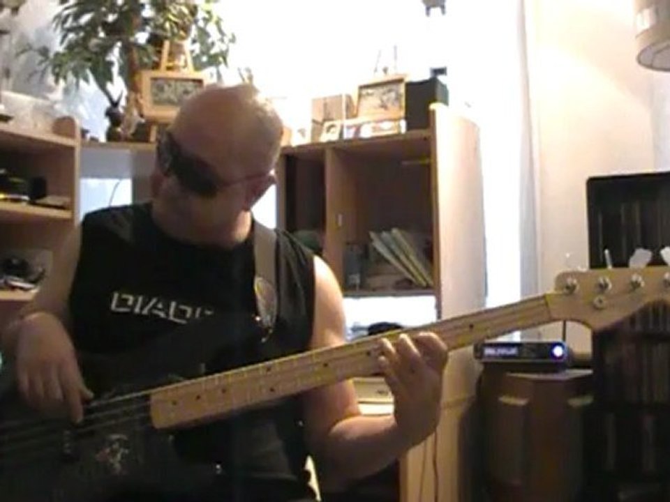 Bad Michael Jackson basscover Bob Roha