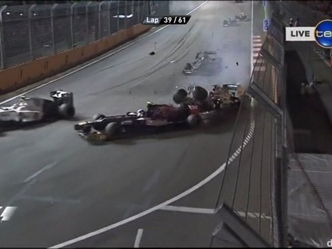 Formula 1 Singapore 2012 Huge crash Schumacher Vergne