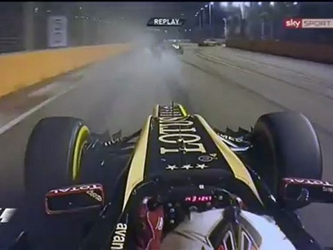 Crash Michael Schumacher-Jean-Eric Vergne au GP Singapour 2012
