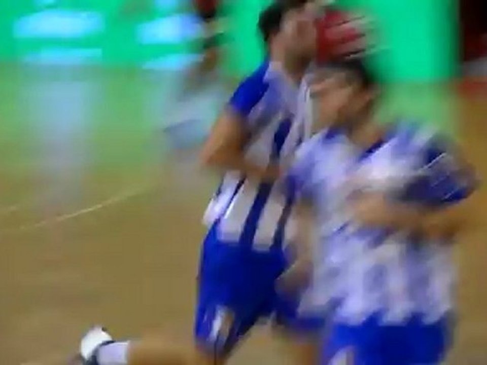 US Ivry / USDK : Arrêts de FX Chapon et de Vincent Gérard puis but de Kornel Nagy