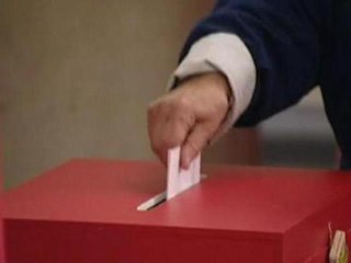 Polls close in Belarus election amid boycott