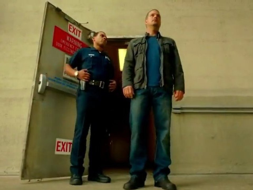 2012.09 Chris O'Donnell @ NCISLA (4x01) "Endgame" (extrait)