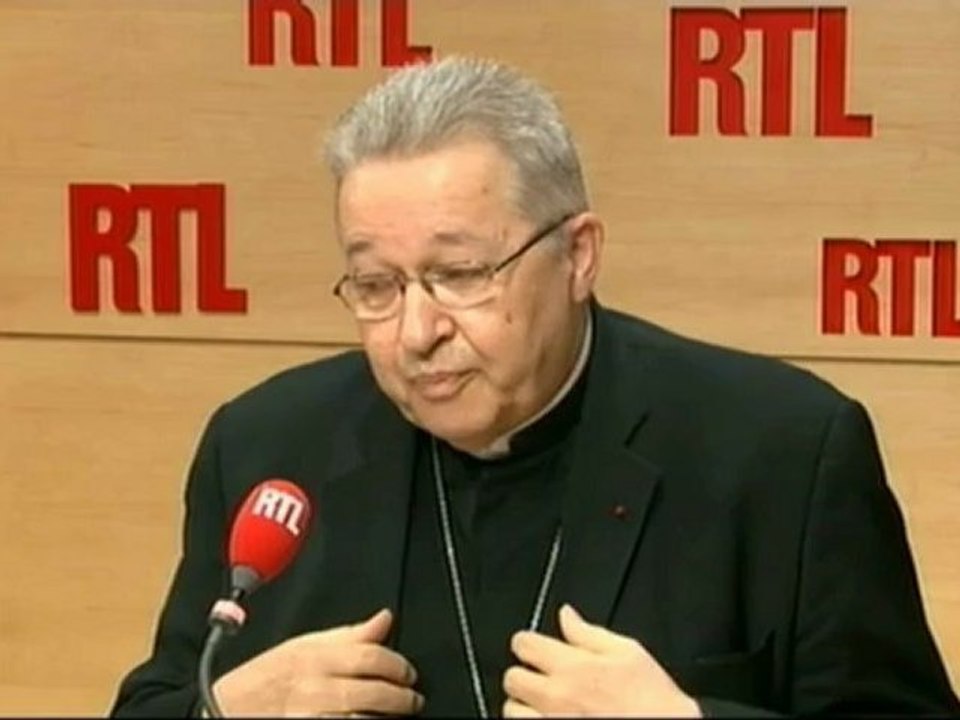 Monseigneur André Vingt-Trois, archevêque de Paris et président de la Conférence des évêques de France : "Un débat plus large s'imposait sur le mariage des couples homosexuels"