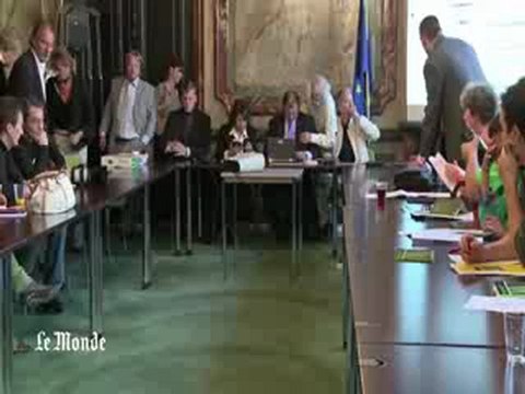 TOUS COBAYES ! OGM, pesticides et produits chimiques