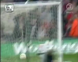 Gerrard v the mancs (Worthington Cup Final 2003)