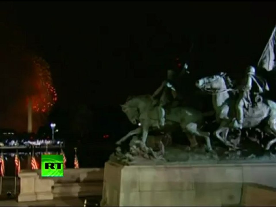 Fireworks Skyfest: Spectacular 4th July 2011 'Capitol Fourth' pyro-show