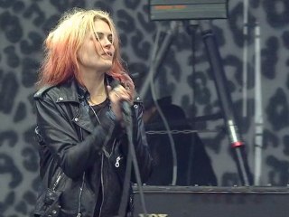 The Kills 'No Wow' (Live at Open'er Festival)
