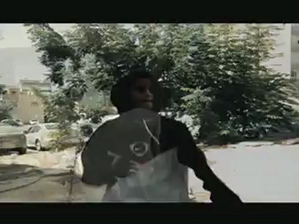 קליפ בר מצווה בסגנון משחק דום עם פעלולי פארקור