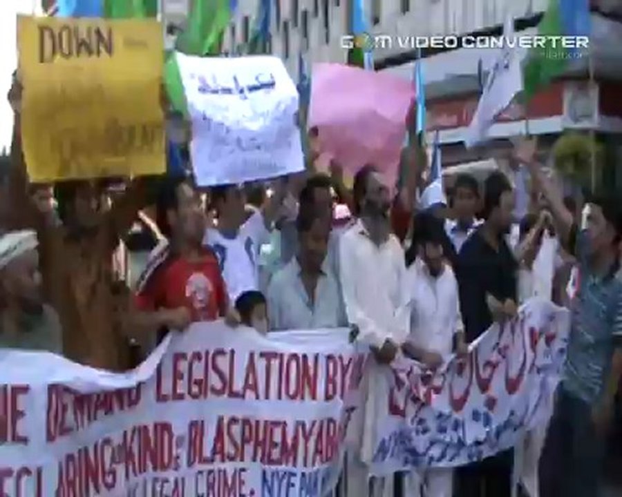Full Video of NYF Protest Against Anti Islamic Film.