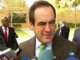 Bono: "ETA necesita mucho Rubalcaba, Guardia Civil y policía"