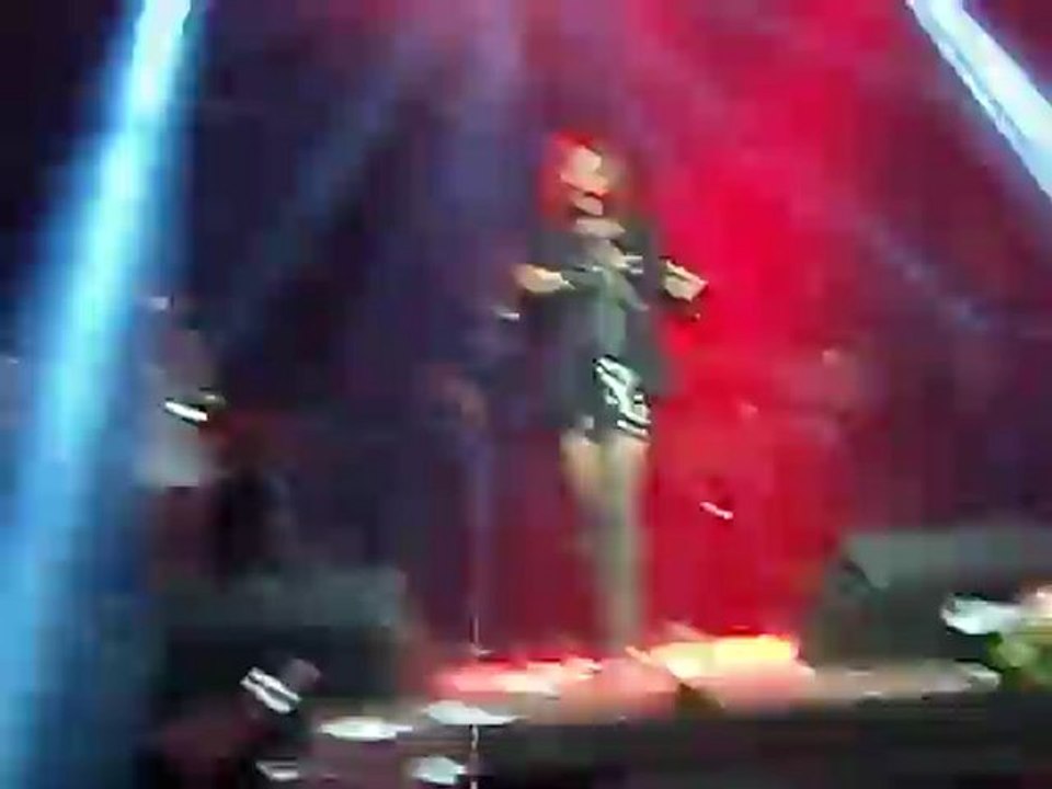 SANDRA@   Warsaw   23-9-2012:  Singing  with  Fans  Infinite  Kiss  -  "Stop  For  A  Minute" !