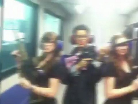 Rihanna Shoots Machine Gun at Gun Range