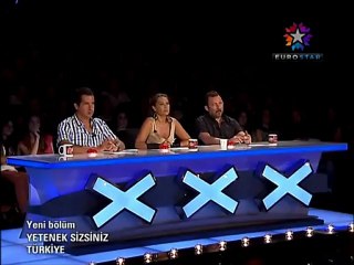 Ayşegül Özen'den Çarpıcı Makyaj - Aysegul Özen Stunning Makeup