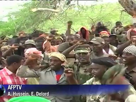 Somalie: défilé de transfuges des milices islamistes shebab