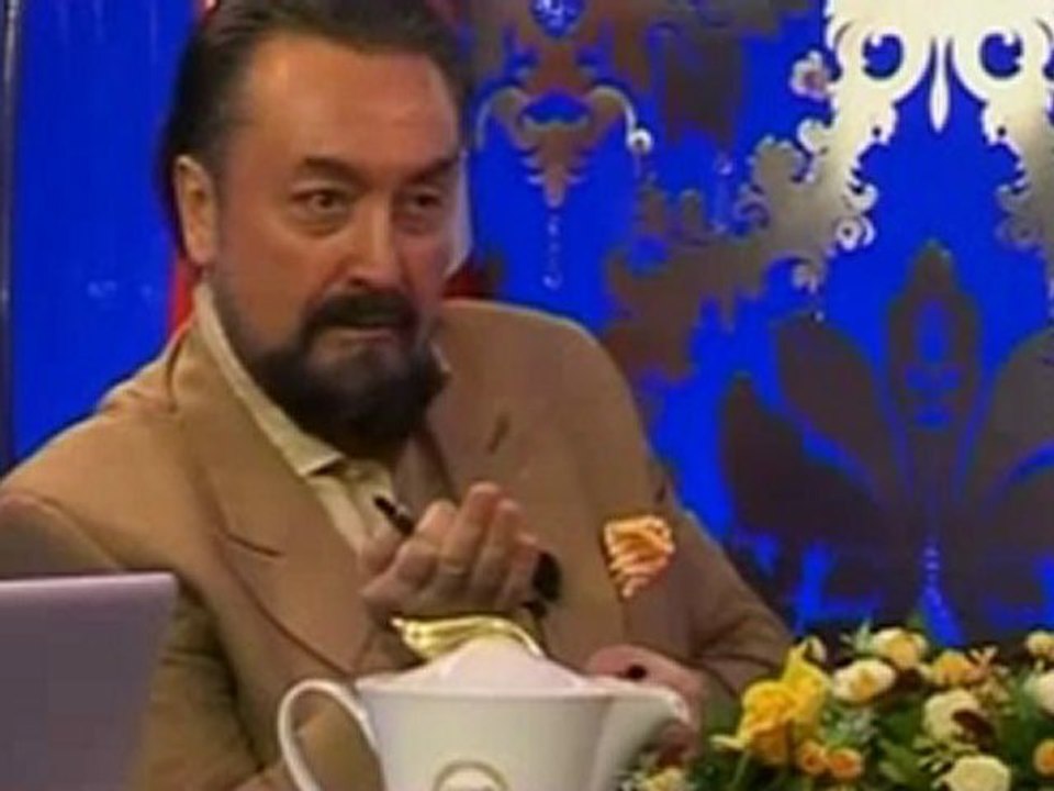 Adnan Oktar Suç Isliyor! - 4