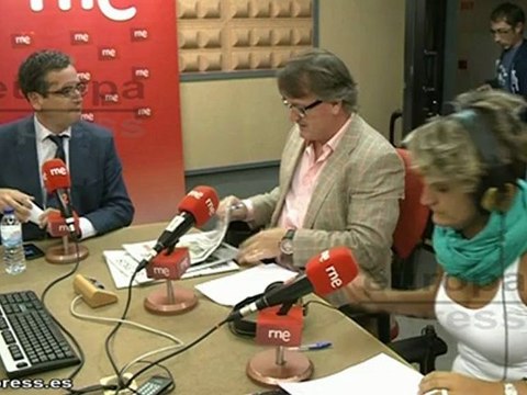 Basagoiti a PSOE: No bailar al son de Mas