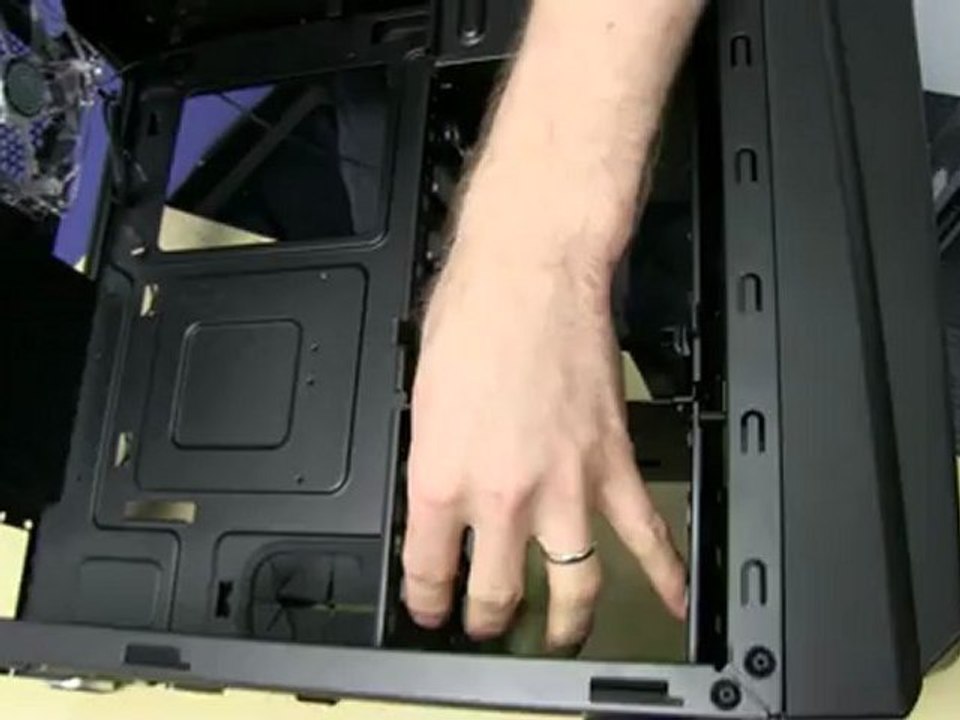 Cooler Master Scout 2 LAN Gaming Case Unboxing & First Look Linus Tech Tips