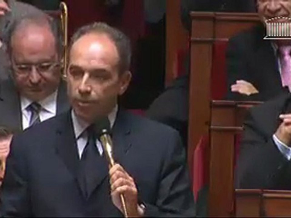 Jean-François Copé prend la parole sous les "Fillon, Fillon!"