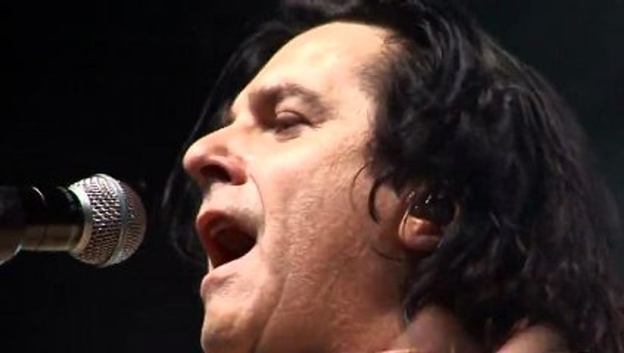 Marillion - Woke Up (LIVE)