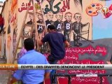 Egypte: Des graffitis dénoncent Morsi sur la place Tahrir
