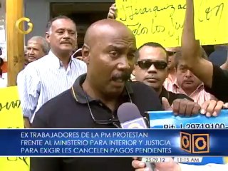 Jubilados de la PM protestan frente al Ministerio del Interior