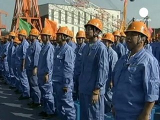 Çin'in ilk uçak gemisi donanmaya katıldı