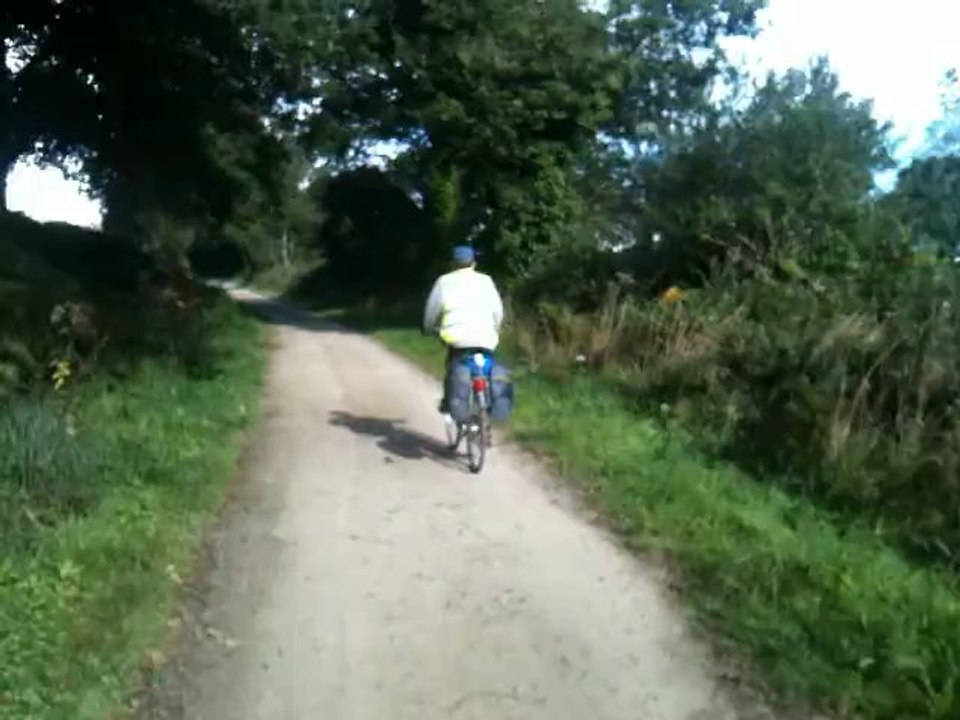 Sur la voie ferrée Rostrenen Carhaix